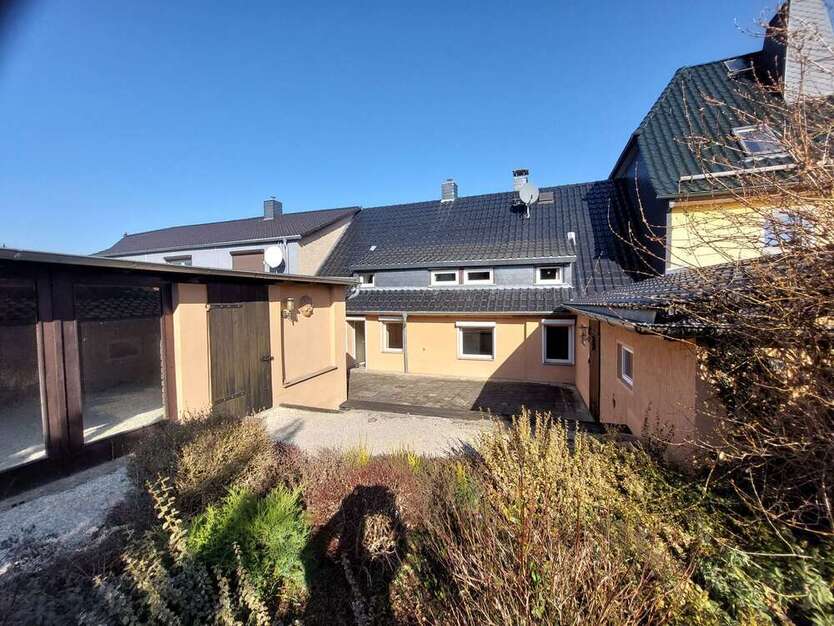 Haus zum Kaufen in Halle 249.000 € 180 m²