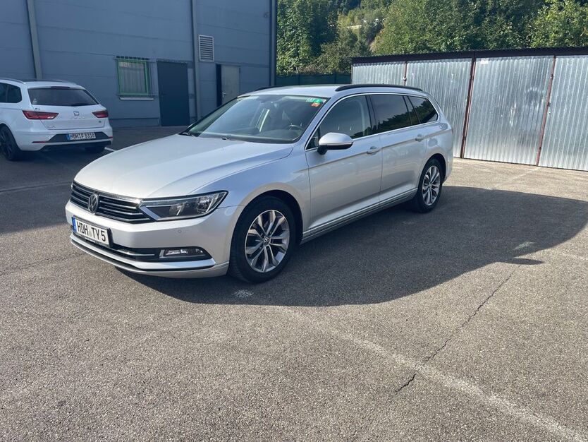 VW Passat Variant 183.000 km 11.800 € Königsbronn 89551