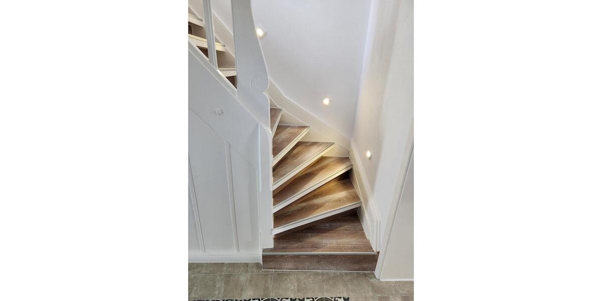 Einfamilienhaus Hundsangen - 6 Zimmer, 200 m&sup2;, 1.400&euro; | Angebot:24751486