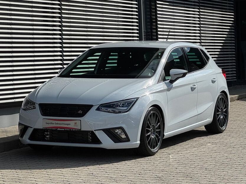Seat Ibiza 5.250 km 17.890 € Münchberg 95213