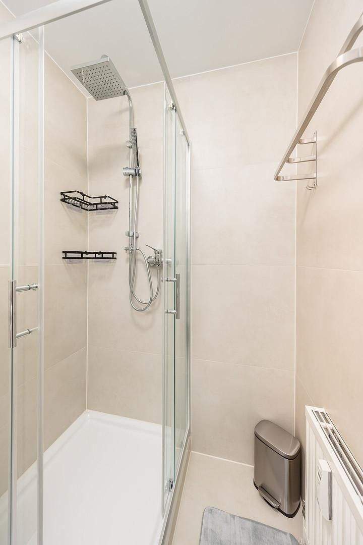 Komplett saniertes und vollausgestattest Premium-Apartment direkt an der RWTH! 1 zimmer