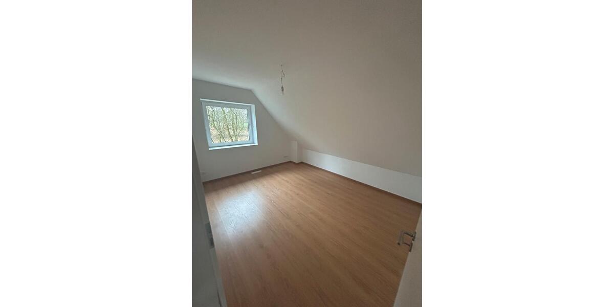 Doppelhaushälfte Hohenlockstedt - 5 Zimmer, 103 m&sup2;, 1.700&euro; | Angebot:25986979