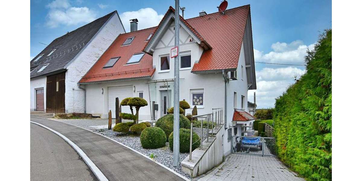 Haus zum Kaufen in Laichingen Machtolsheim 724.900 € 209 m² 8 zimmer