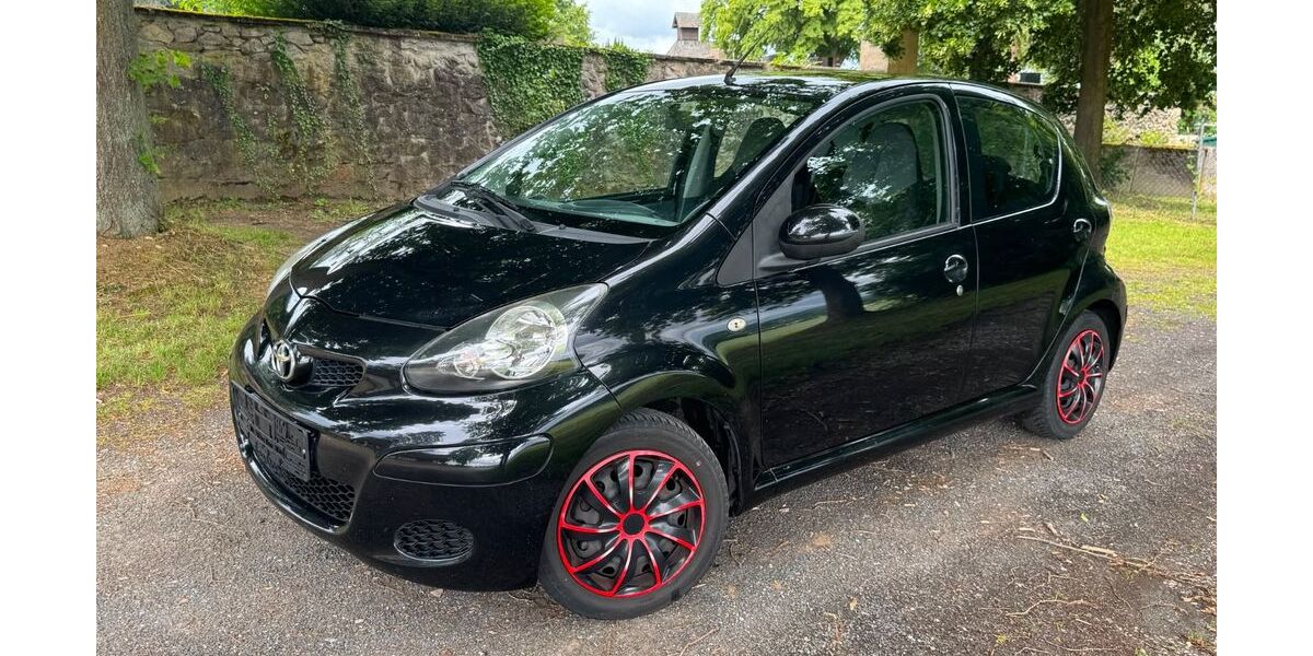Toyota Aygo (X) 128.000 km 2.999 &euro; Limburg - Eschhofen 65552