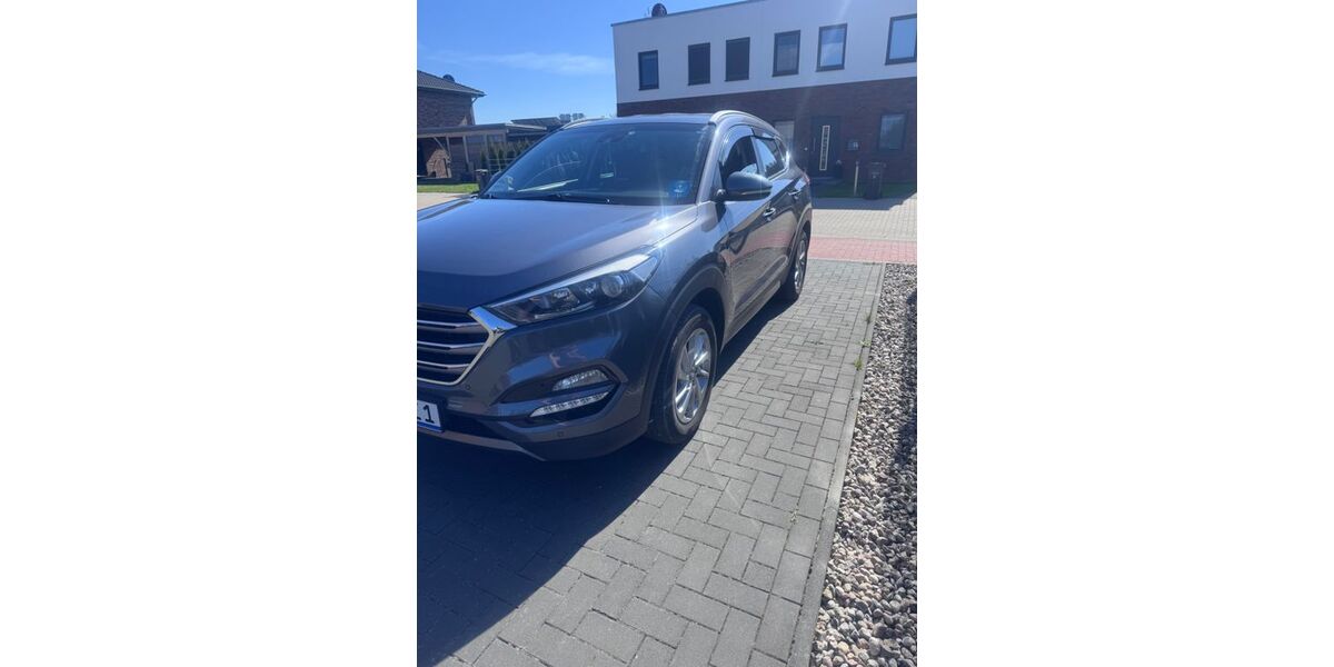 Hyundai TUCSON 193.500 km 10.990 &euro; Zarrentin 19246