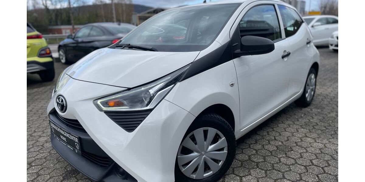 Toyota Aygo (X) 109.000 km 7.790 &euro; Konz 54329