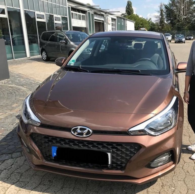 i20