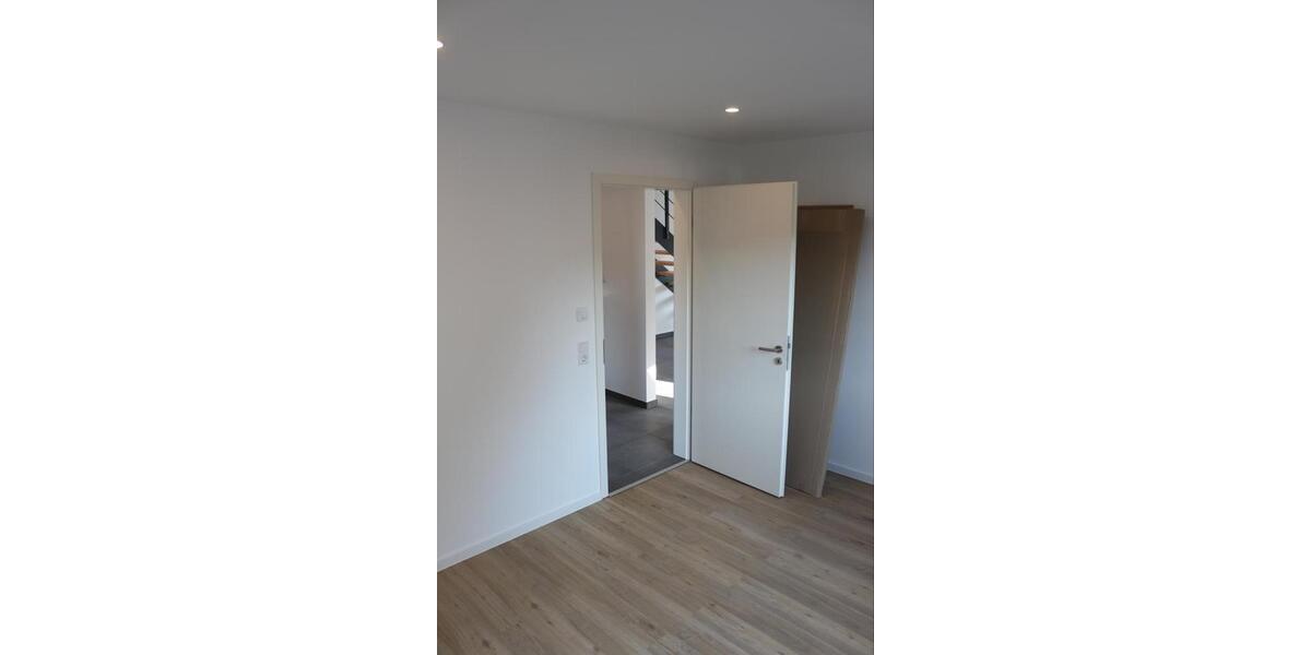 Doppelhaushälfte Burgdorf - 4 Zimmer, 135 m&sup2;, 425.000&euro; | Angebot:27120581