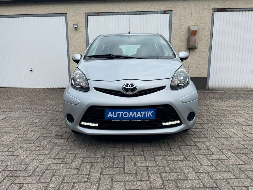 Aygo (X)