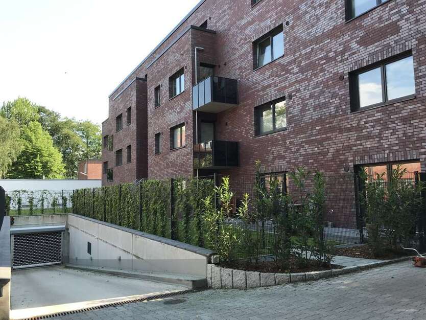 Garage zu vermieten in Hamburg Fuhlsbüttel 95 €