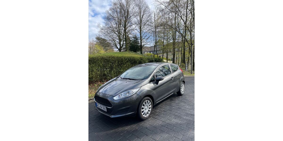 Ford Fiesta 97.300 km 5.200 &euro; Bonn 53173