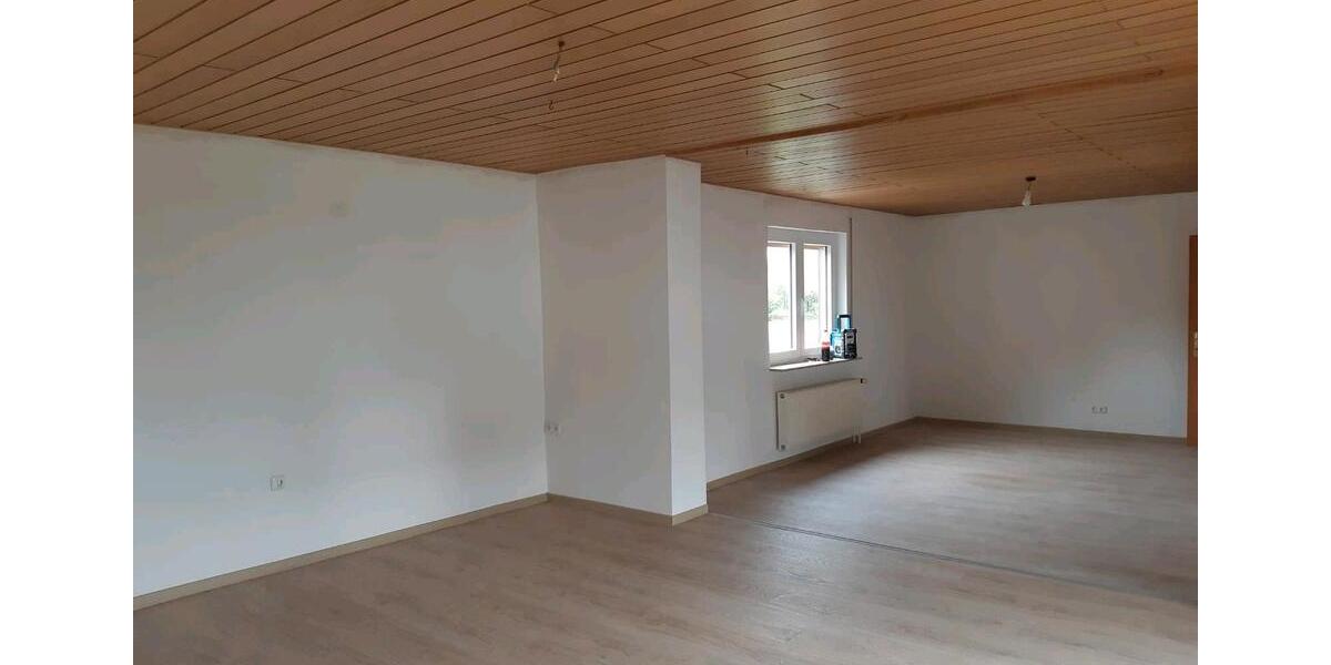 Erdgeschoßwohnung Mücke - 4 Zimmer, 98 m&sup2;, 700&euro; | Angebot:26412905