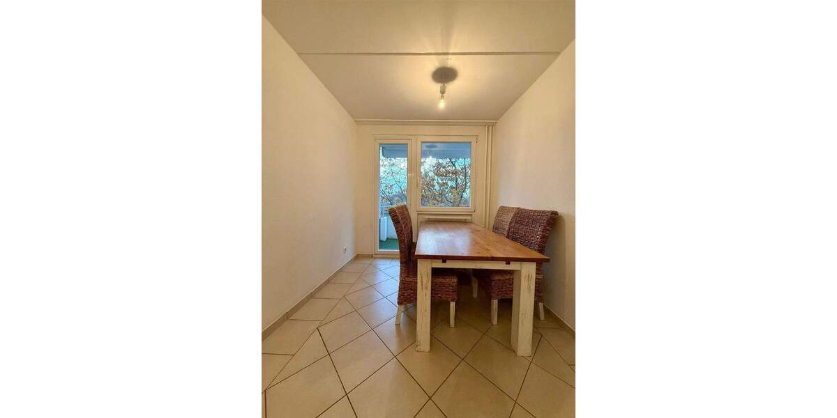 Bezugsfreie 5-Raum-Whg. mit Essbereich, Balkon, und EBK Henri-Dunant-Allee, Kronshagen 4 zimmer