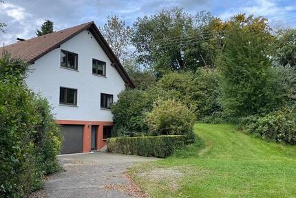 Naturverbunden wohnen: 7-Zimmer-Haus mit großem Grundstück zimmer