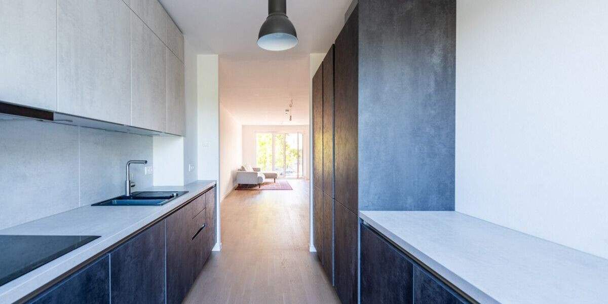 Elegante 4-Zimmer-Wohnung mit Südbalkon, Einbauküche & hochwertiger Ausstattung nahe Prenzlauer Berg 4 zimmer