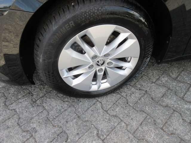 Skoda Octavia Ambition 2.0 TDI DSG NAVI STANDHZG LED ALU 90.840 km 21.488 &euro; Bergkamen 59192