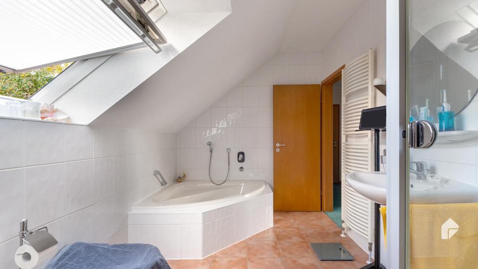 Maisonettenwohnung Niedernhausen - 3.5 Zimmer, 140 m&sup2;, 1.800&euro; | Angebot:26315974