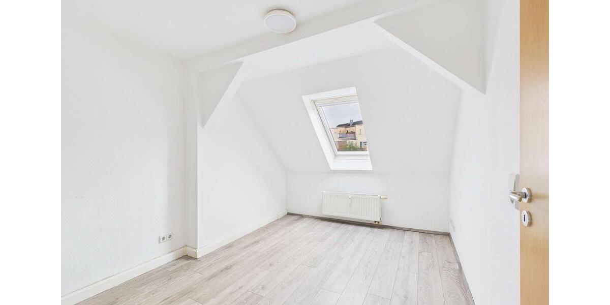 Dachgeschoßwohnung Auerbach/Vogtland Vogtland - 4 Zimmer, 77 m&sup2;, 499&euro; | Angebot:25263482