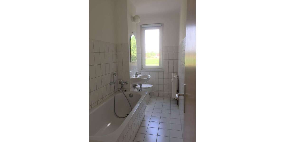NEU - frisch renovierte 3 Zimmer mit Balkon und Einbauküche! Flexibel ab 6 Monate zu vermieten. - Appartement Annaburg | Angebot:17600958
