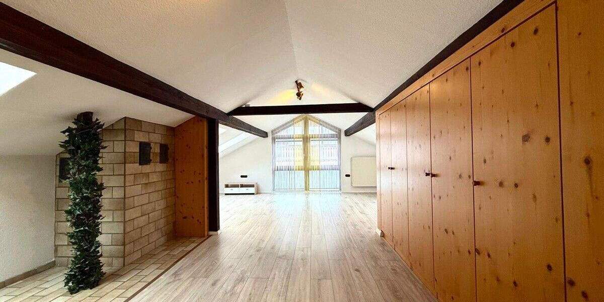 Einfamilienhaus Teublitz - 7 Zimmer, 163 m&sup2;, 1.250&euro; | Angebot:25051698