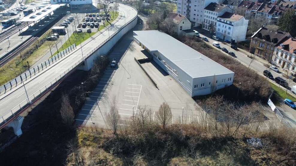 Halle in Pirmasens 4.100 € 832 m²