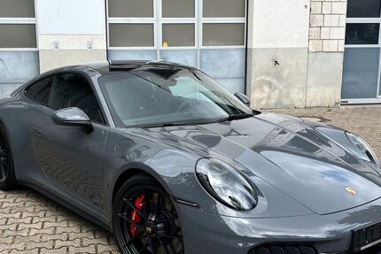 Porsche 992 2.800 km 174.888 &euro; Walluf 65396