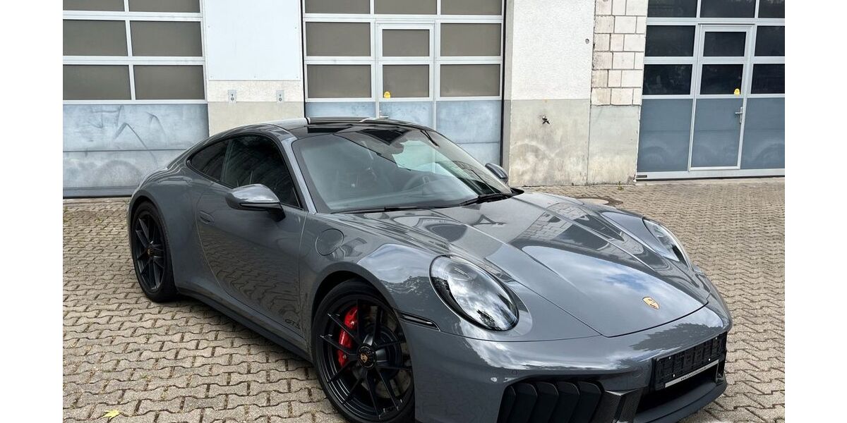 Porsche 992 2.800 km 174.888 &euro; Walluf 65396