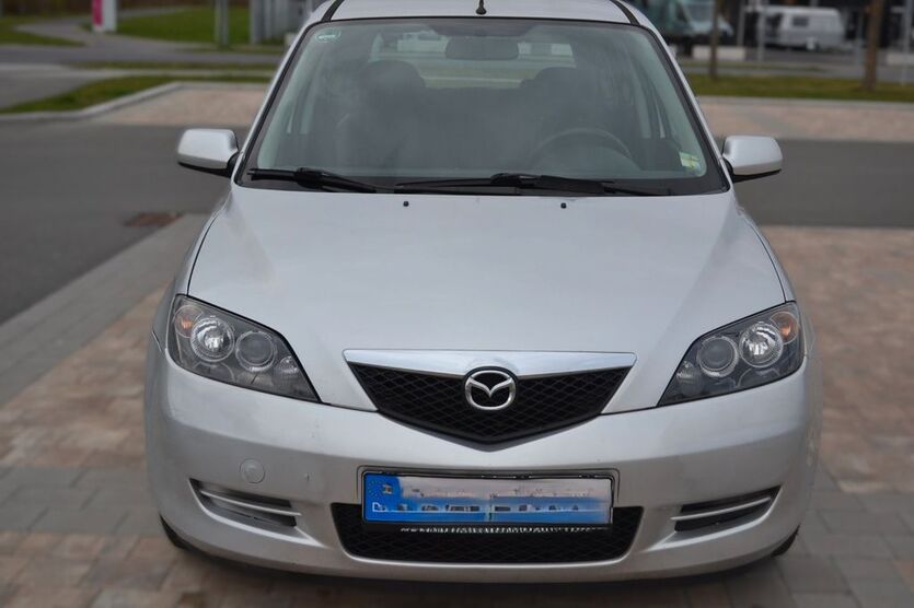 Mazda 2 147.000 km 1.450 € Tirschenreuth 95643