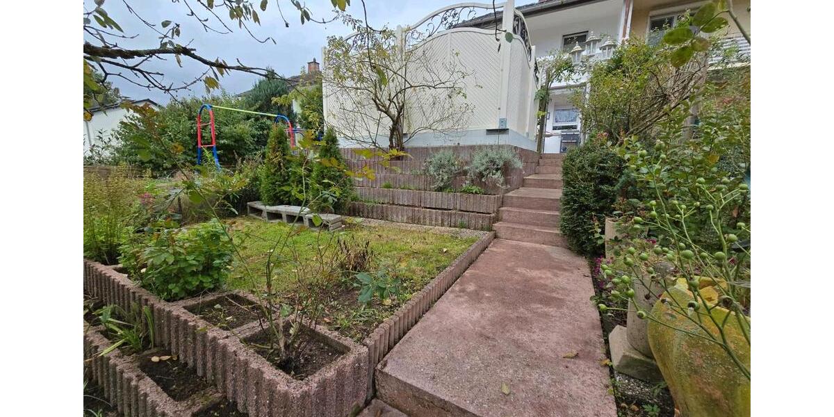 Reihenhaus Kaiserslautern Betzenberg - 3 Zimmer, 110 m&sup2;, 1.500&euro; | Angebot:26394081