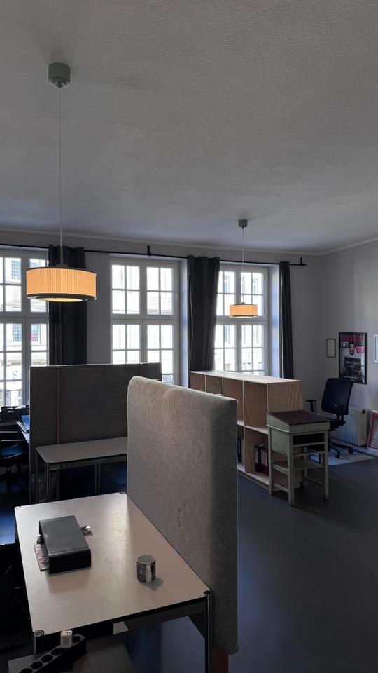 Co-Working Platz in der Innenstadt Münster 2 Tische