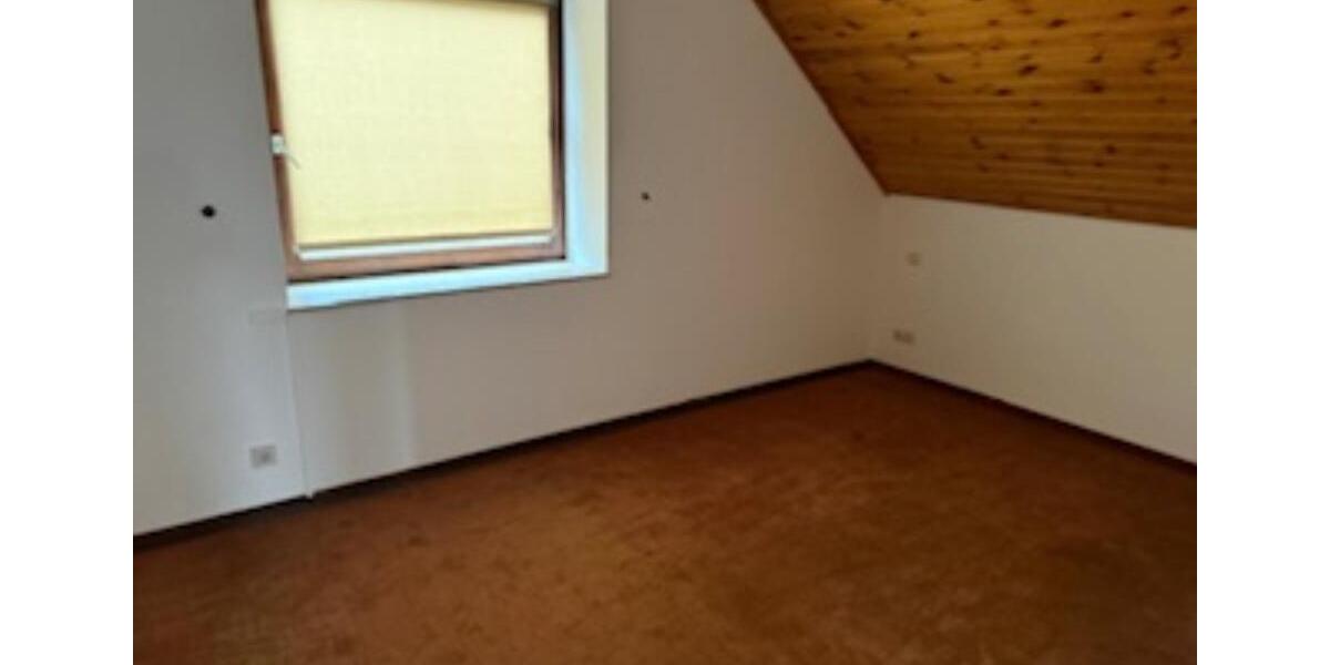Einfamilienhaus Peine - 7 Zimmer, 180 m&sup2;, 1.800&euro; | Angebot:25418961
