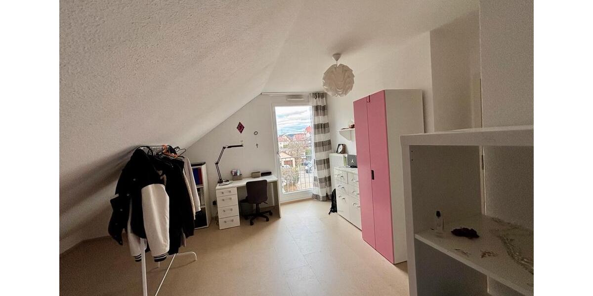 Doppelhaushälfte Villingen-Schwenningen Schwenningen - 5.5 Zimmer, 136 m&sup2;, 459.000&euro; | Angebot:26099901