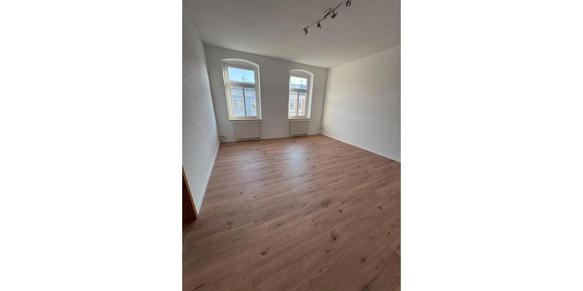 Etagenwohnung Gera Alt-Bieblach - 4 Zimmer, 100 m&sup2;, 646&euro; | Angebot:26698307