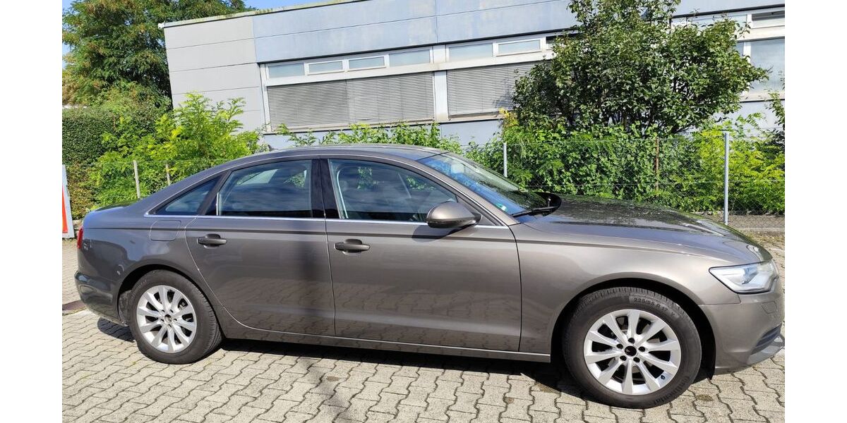 Audi A6 215.048 km 11.000 &euro; Ulm 89077