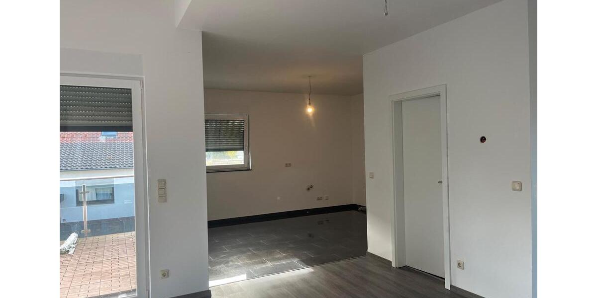 Terrassenwohnung Laatzen - 3 Zimmer, 120 m&sup2;, 1.750&euro; | Angebot:26125207