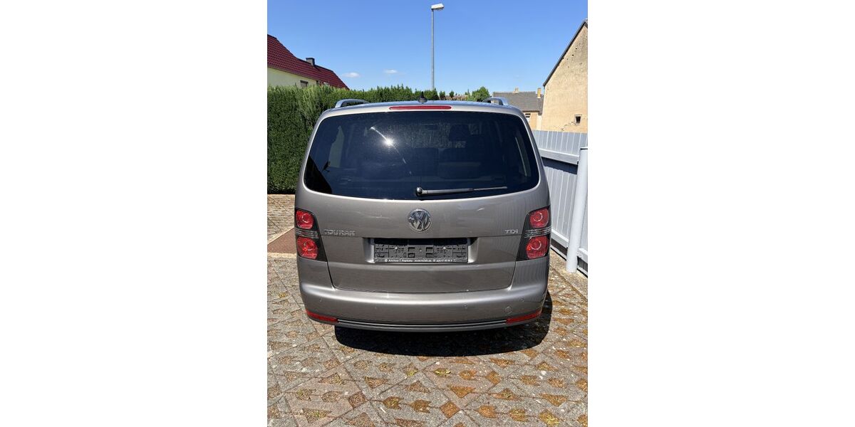 VW Touran 203.123 km 5.500 &euro; Hirschfeld 04932