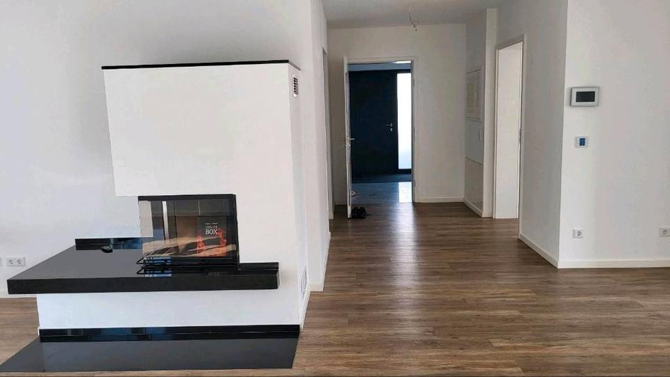 Terrassenwohnung Petersberg - 3 Zimmer, 126 m&sup2;, 1.500&euro; | Angebot:26091395