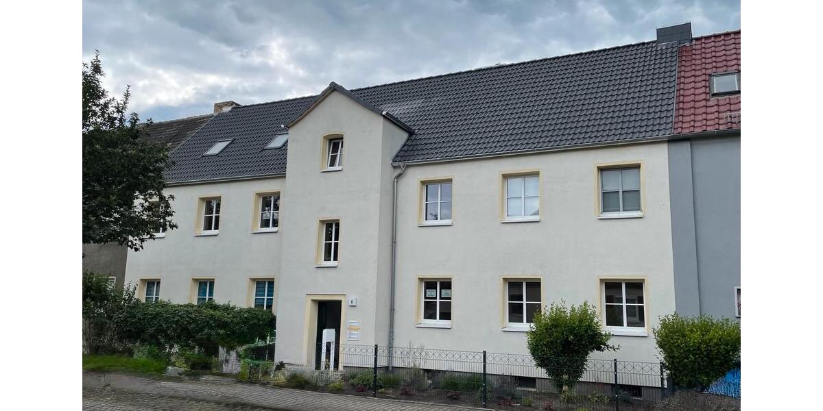 Etagenwohnung Leuna - 2.5 Zimmer, 63 m&sup2;, 581&euro; | Angebot:25988887