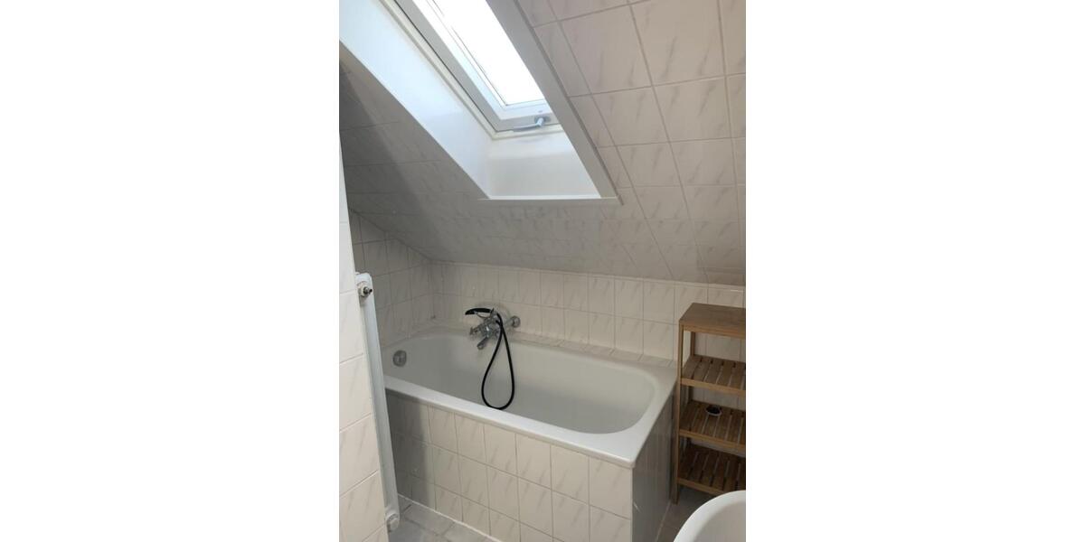 Dachgeschoßwohnung Augsburg Bärenkeller - 2 Zimmer, 37 m&sup2;, 560&euro; | Angebot:25284823