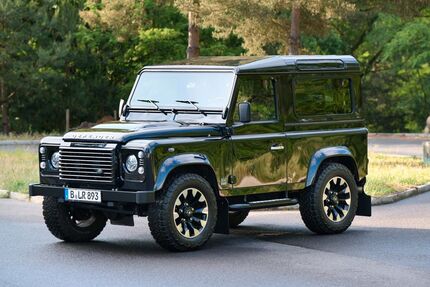 Land Rover Defender 2.285 km 225.000 &euro; Berlin 14129