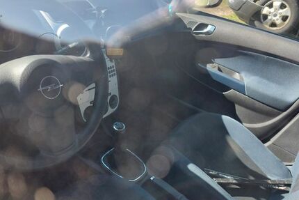Opel Corsa 135.500 km 3.500 &euro; Striegistal 09661