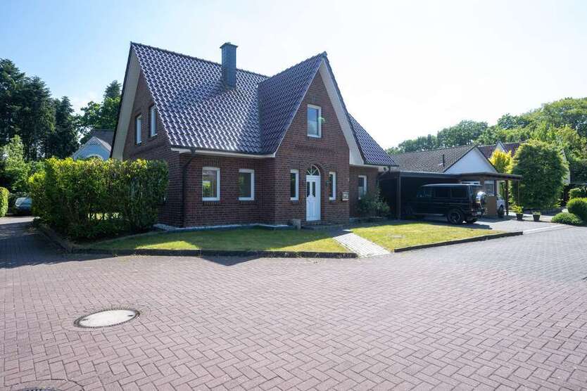 Haus zum Kaufen in Friedrichsfehn 569.000 € 145 m²