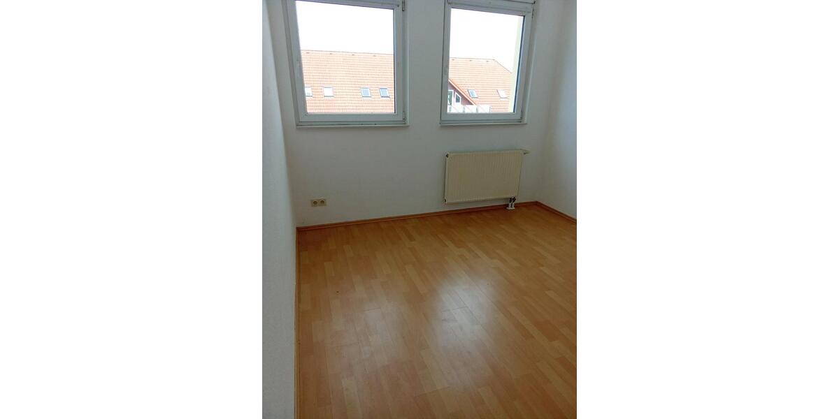 Dachgeschoßwohnung Hameln Kernstadt - 3 Zimmer, 77 m&sup2;, 550&euro; | Angebot:26476296