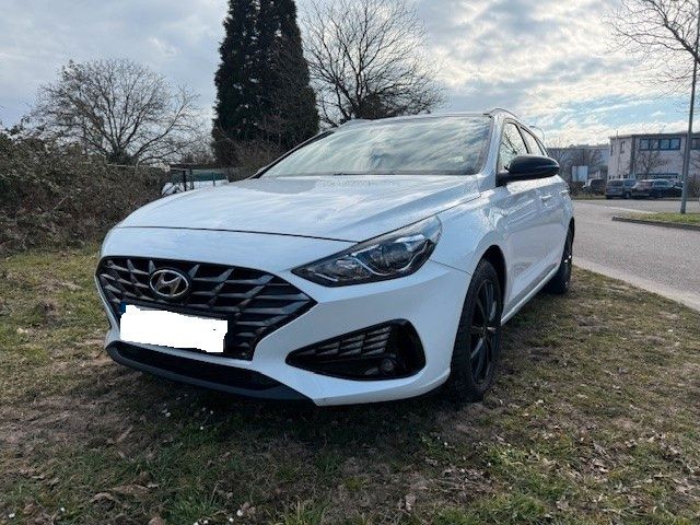 i30