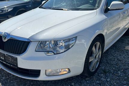 Skoda Superb 213.000 km 5.499 &euro; Baienfurt 88255