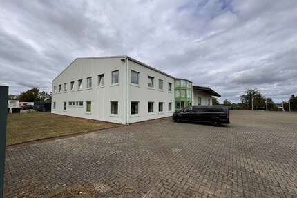 Büro in Schwaan 4.800 € 600 m²