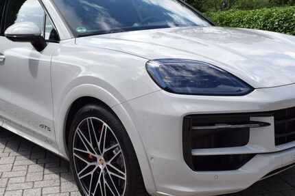 Porsche Cayenne 5.900 km 145.900 &euro; Pressig 96332