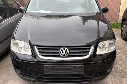 VW Touran 260.000 km 3.650 &euro; Augsburg 86150