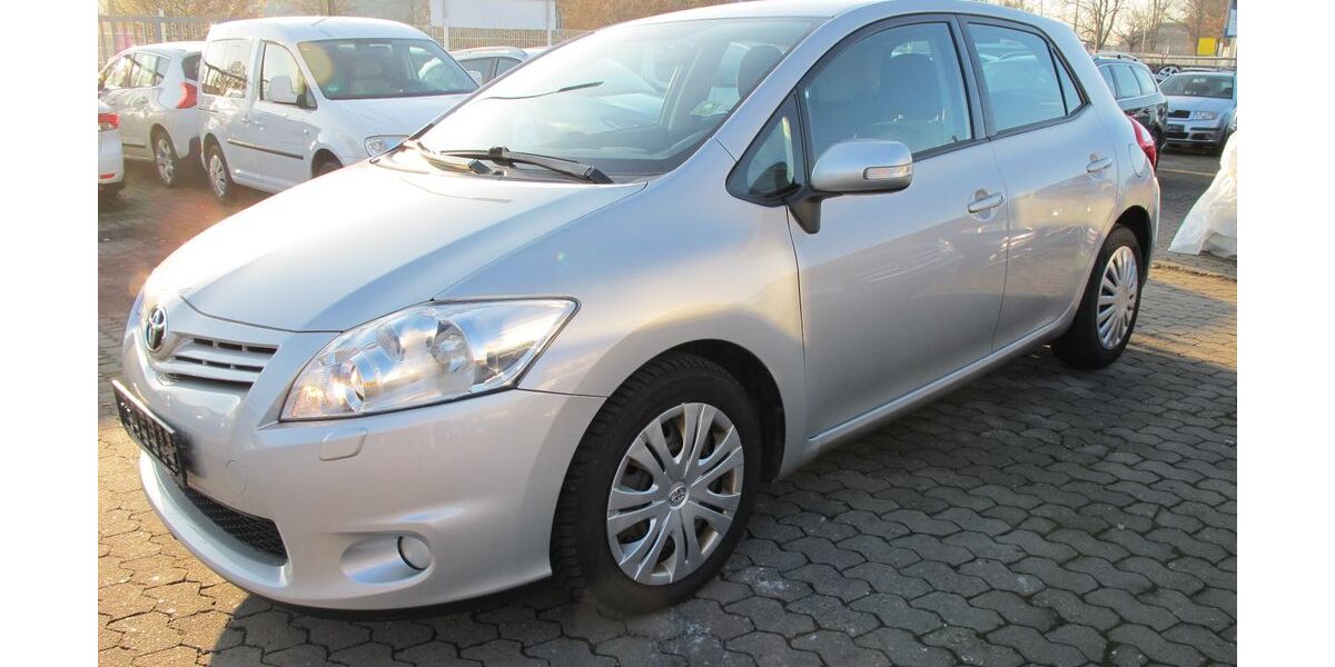 Toyota Auris 212.000 km 5.490 € Nürnberg 90439