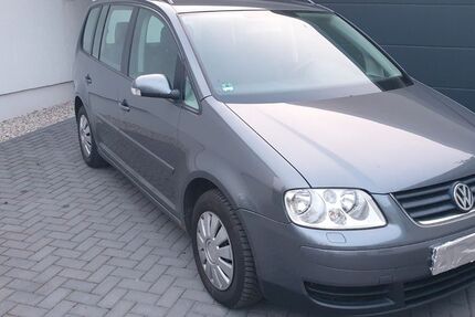 VW Touran 240.582 km 3.900 &euro; Dahlen 04774
